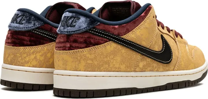 SB Dunk "City Of Cinema" sneakers - Image 3
