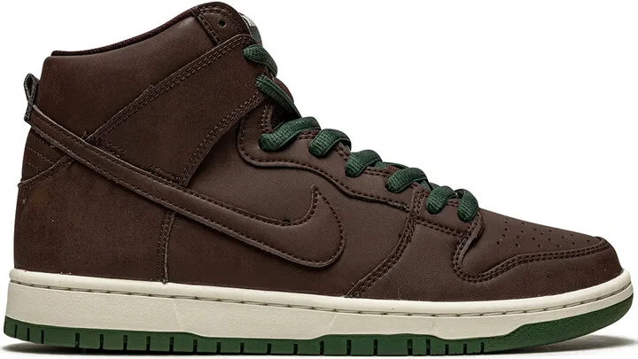 SB Dunk High Pro sneakers