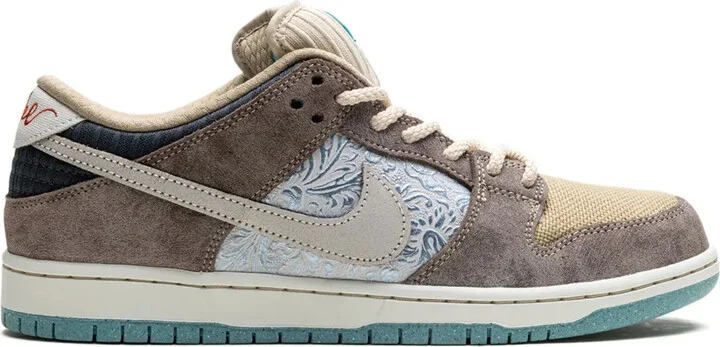 SB Dunk Low "Big Money Savings" sneakers