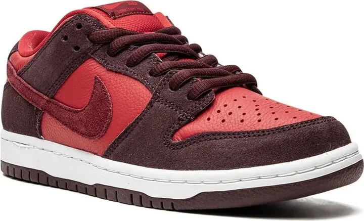 SB Dunk Low "Cherry" sneakers - Image 2