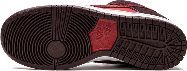 SB Dunk Low "Cherry" sneakers - Image 4