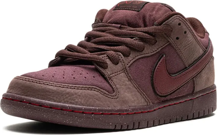 SB Dunk Low "City of Love" sneakers - Image 4