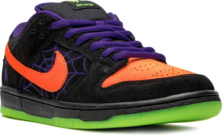 SB Dunk Low "Night Of Mischief" sneakers - Image 2