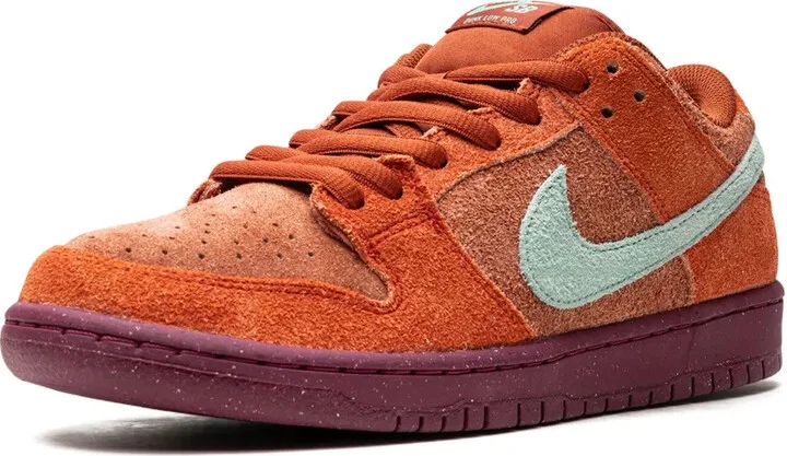 SB Dunk Low Pro Prm "Mystic Red" sneakers - Image 5
