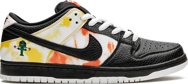 SB Dunk Low "Tie-Dye Rayguns 2019