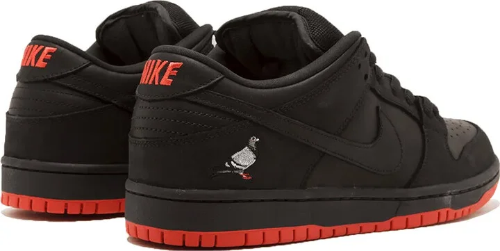 SB Dunk Low TRD QS "Black Pigeon" sneakers - Image 3