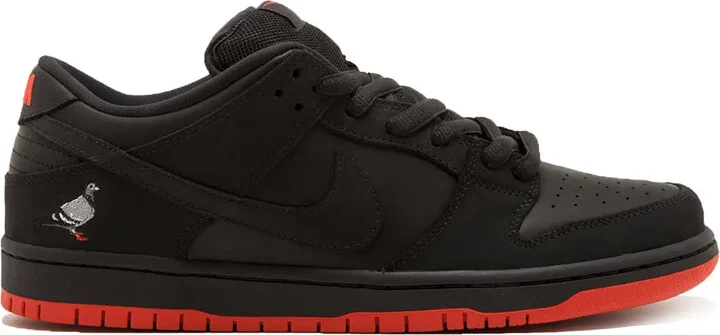 SB Dunk Low TRD QS "Black Pigeon" sneakers