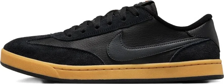 SB FC Classic sneakers