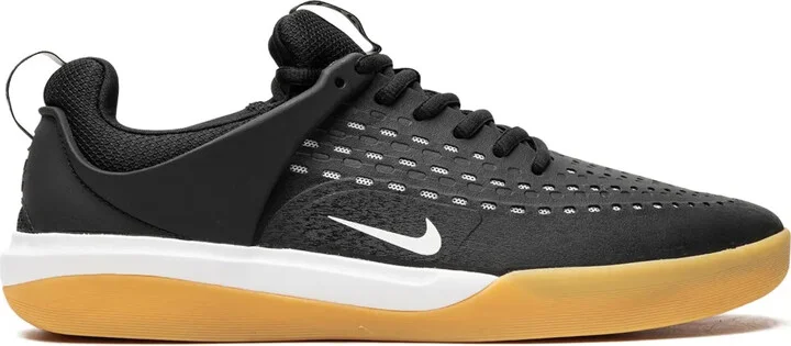 SB Zoom Nyjah 3 "Black/White/Gum" sneakers