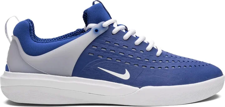 SB Zoom Nyjah 3 sneakers