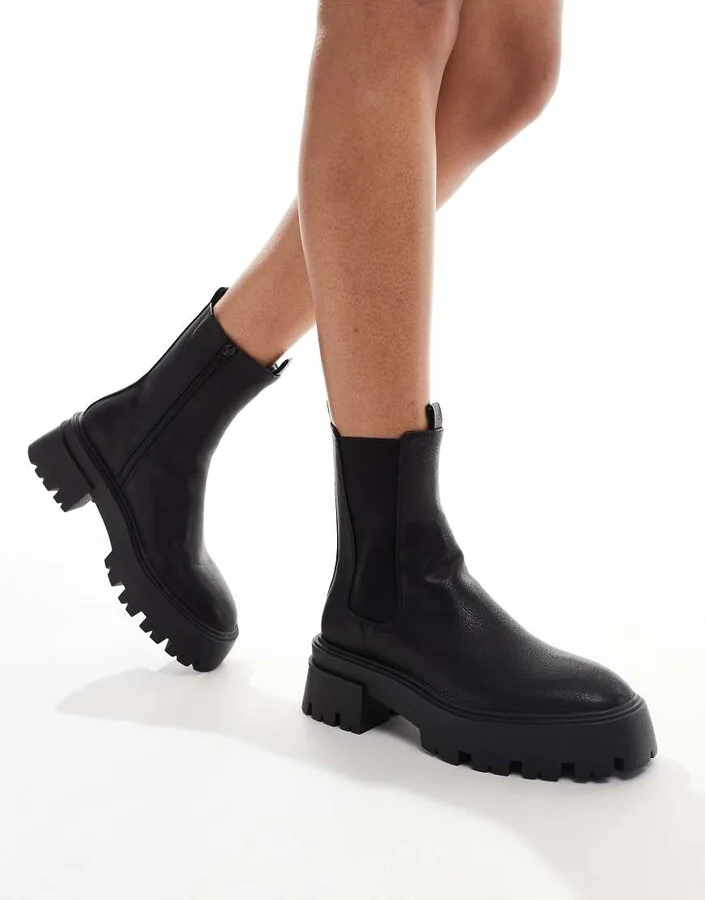 schuh Addilyn chunky ankle boots in black - Image 2