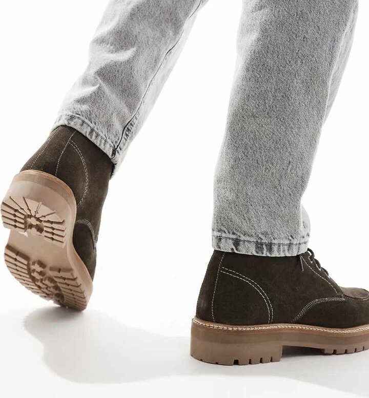 schuh Django chukka boots in gray nubuck - Image 4