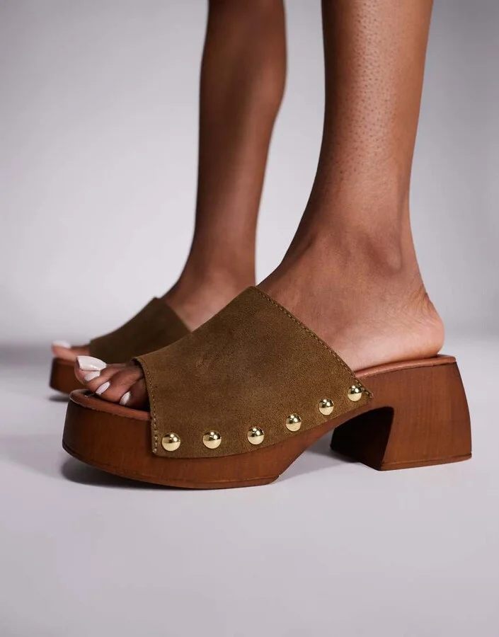 schuh Exclusive Via heeled clog sandals in khaki suede - Image 2