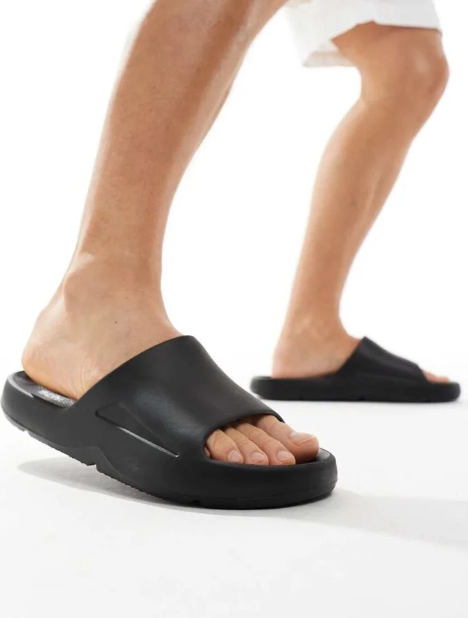 schuh Harris slides in black - Image 4