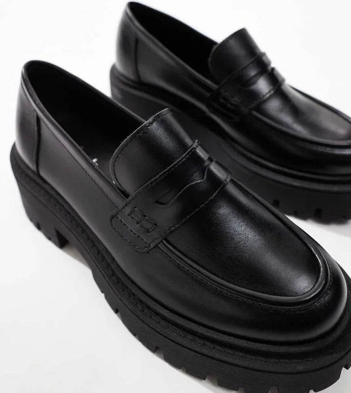 schuh Lennox chunky loafers in black leather - Image 4