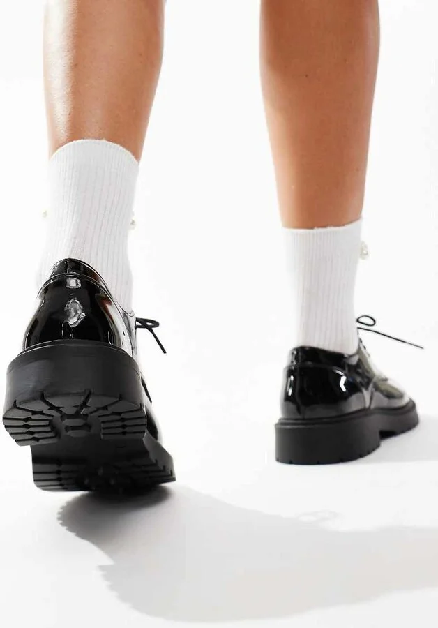 schuh Logan lace up shoes in black patent - Image 3