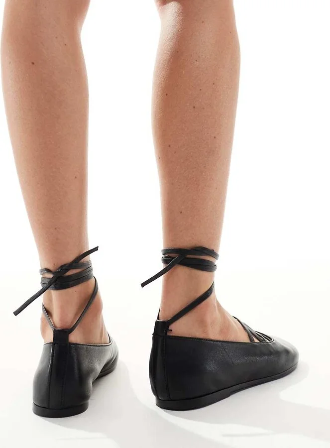 schuh Lorie tie detail pointed toe ballet flats in black - Image 3