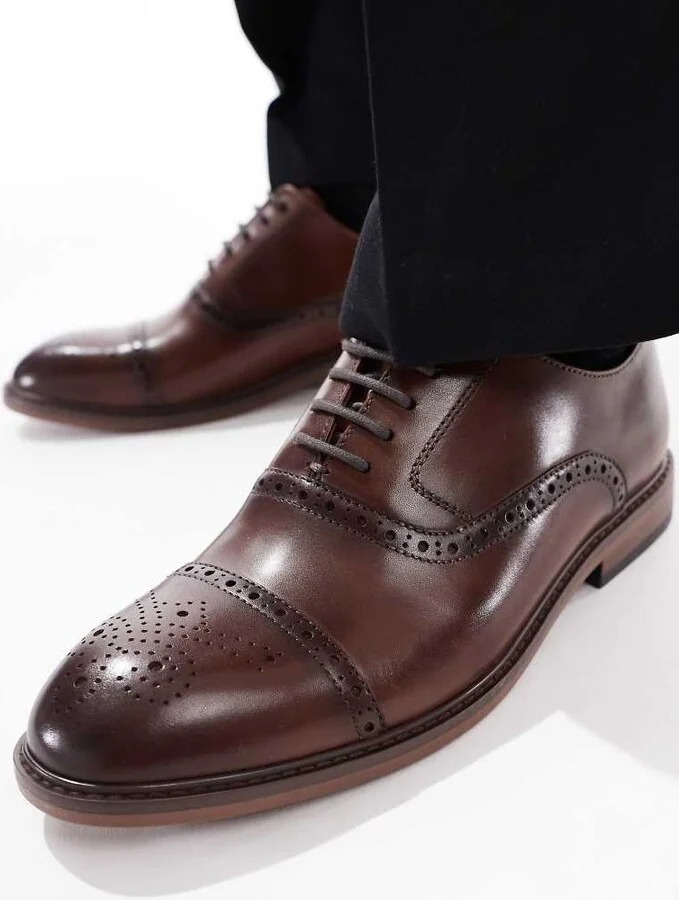 schuh Raven lace up brogues in brown leather - Image 2