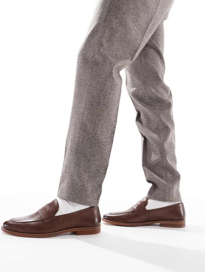 schuh Rune loafers in brown leather - Image 3