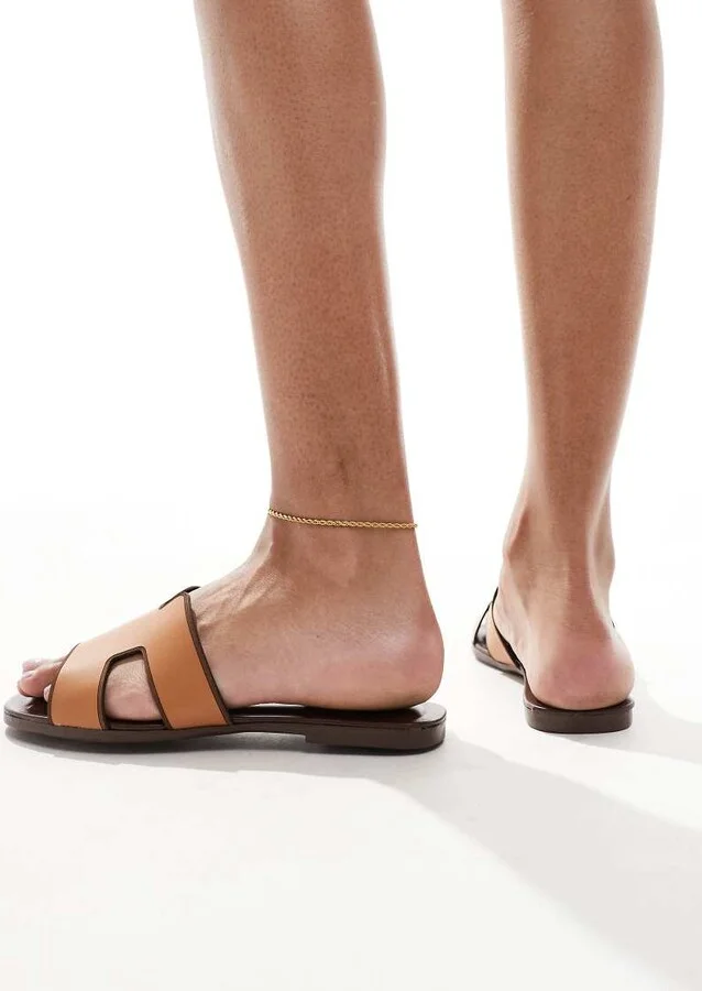 schuh Tandra flat sandals in tan leather - Image 4