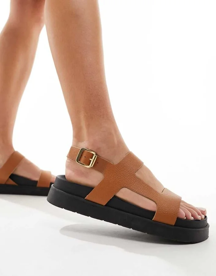schuh Tasmin sandals in tan leather