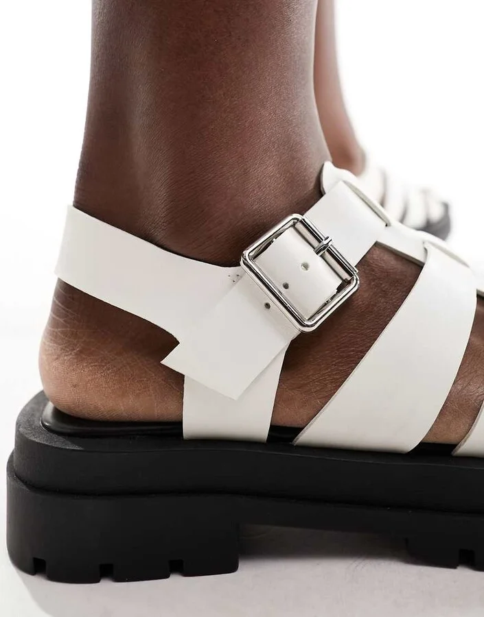 schuh Tobin fisherman sandals in white - Image 2