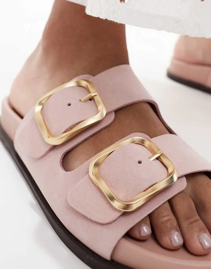 schuh Tylee double buckle sandals in pink suede - Image 2