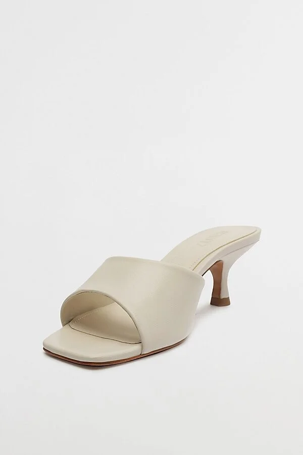 Schutz Dethalia Leather Heeled Mule in Black - Image 7