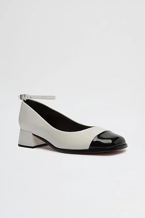 Schutz Dorothy Leather Ballet Flat in White/Black - Image 2