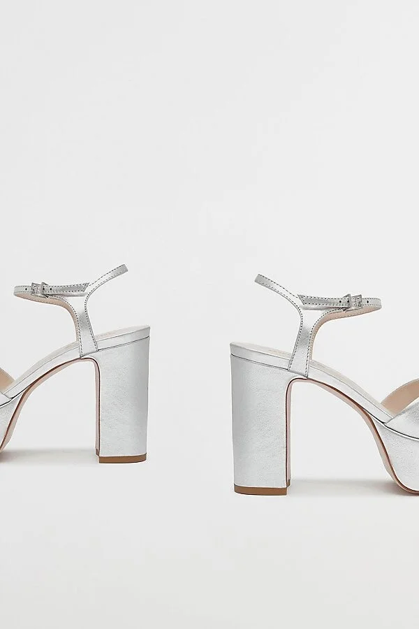 Schutz Keefa Leather Platform Heel in Gold - Image 9