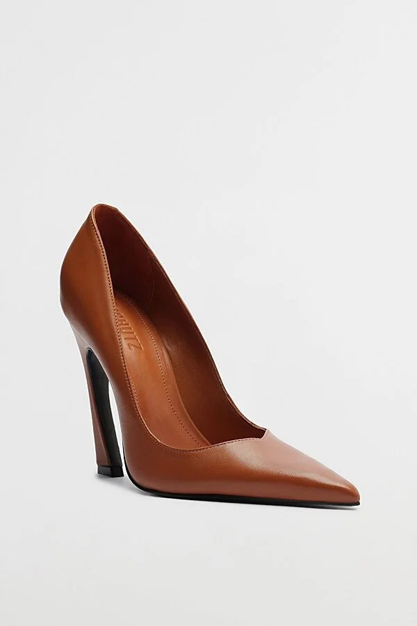 Schutz Lexi Pump Heel in Brown - Image 2