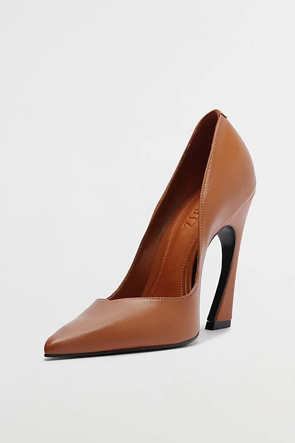 Schutz Lexi Pump Heel in Brown - Image 3