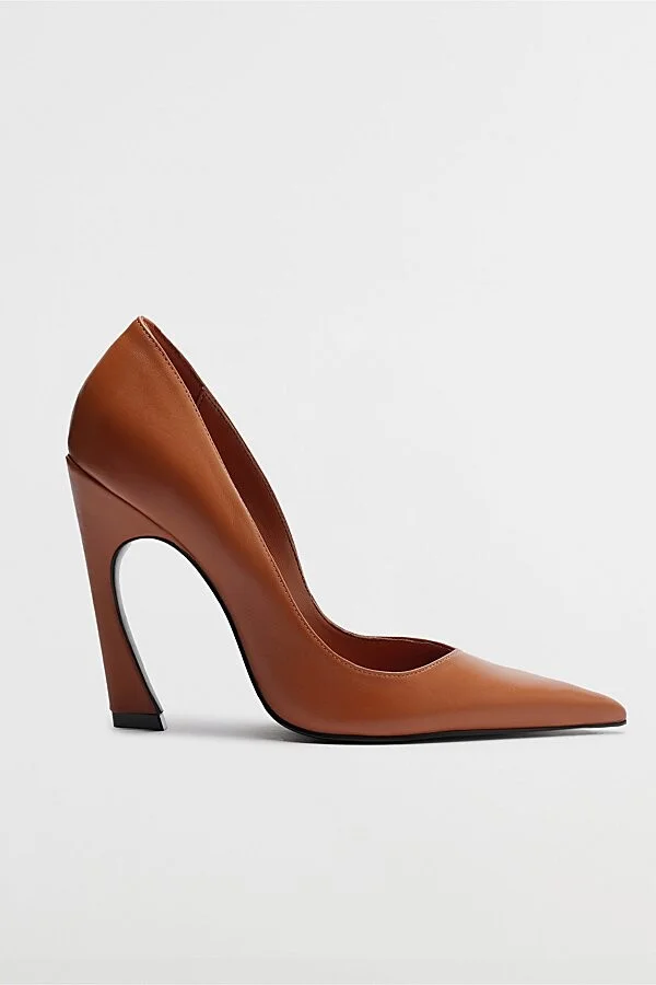 Schutz Lexi Pump Heel in Brown