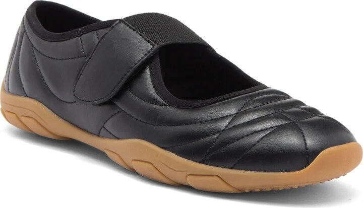 Scooter Mary Jane Sneaker