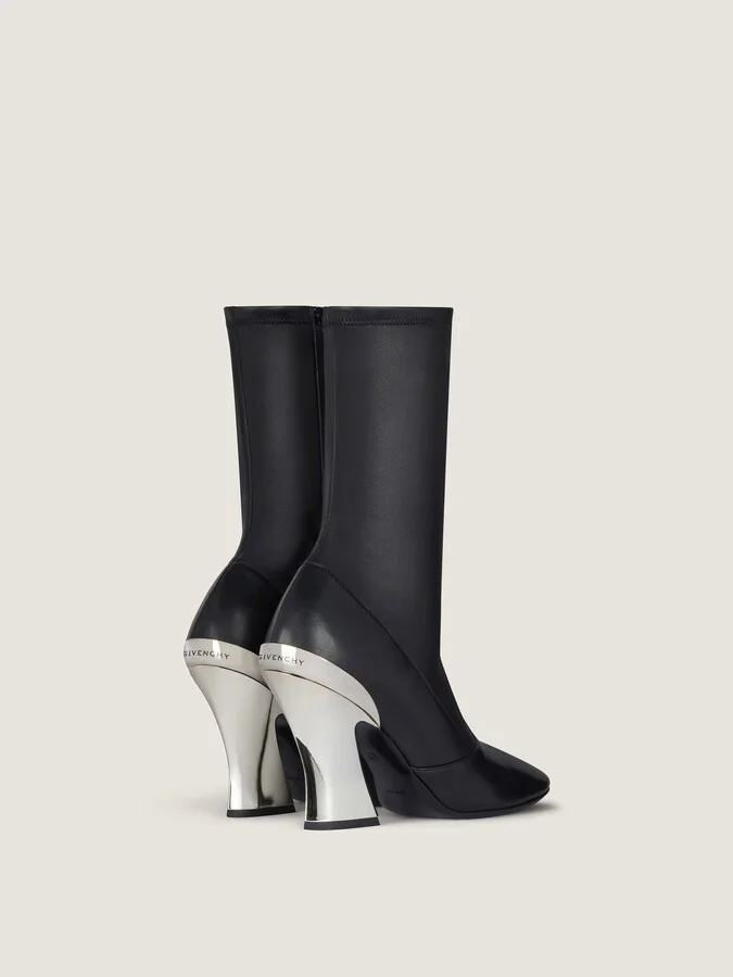 Sculpted ankle boots in nappa leather - Image 4
