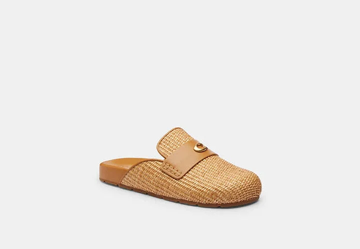 Sculpted C Clog