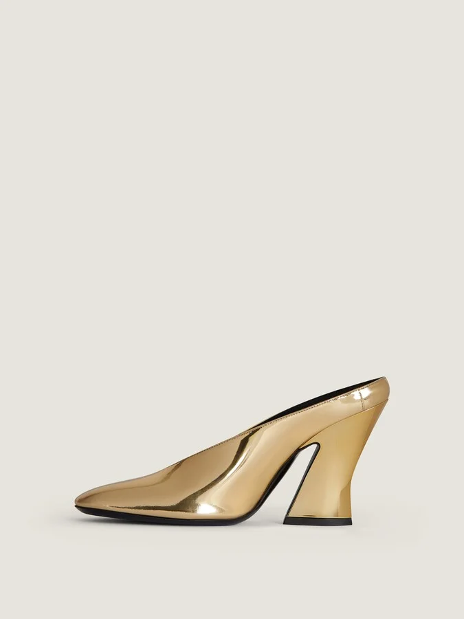 Sculpted heeled mules in mirror effect leather - Image 3
