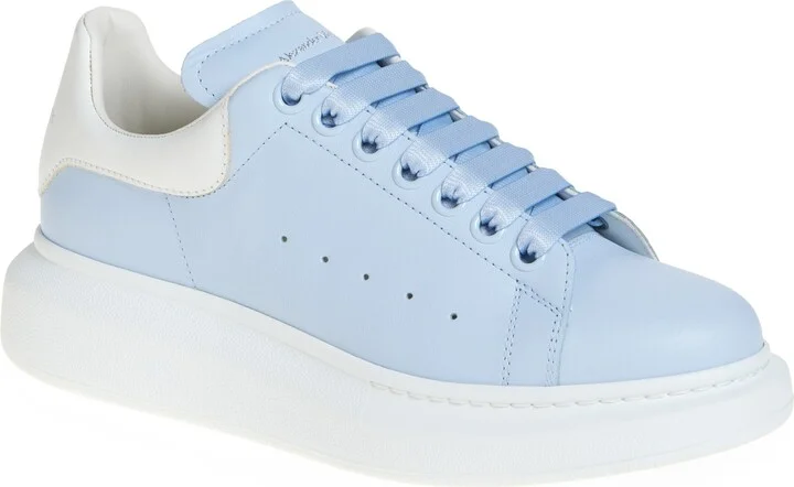 Seasonal Oversize Sneaker