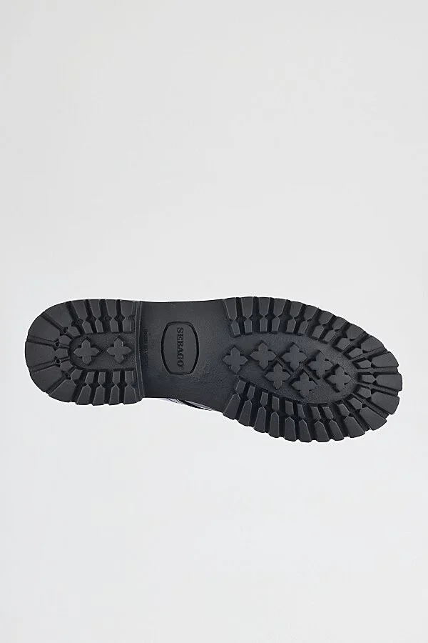 Sebago James Fringe Lug Sole Shoe in Black - Image 5