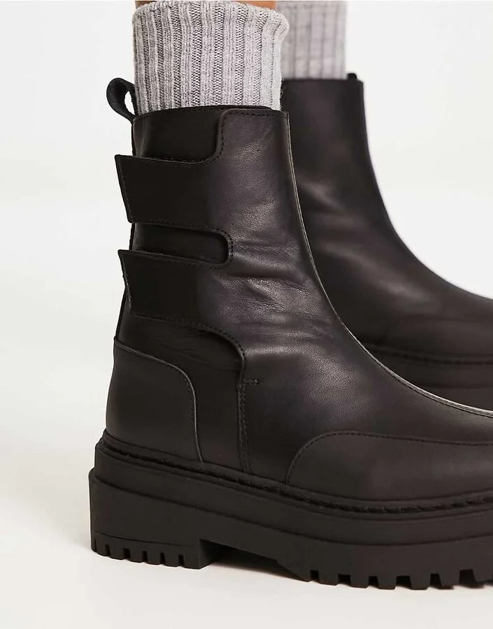 Selected Femme leather chunky boots with tabs in black - Image 2