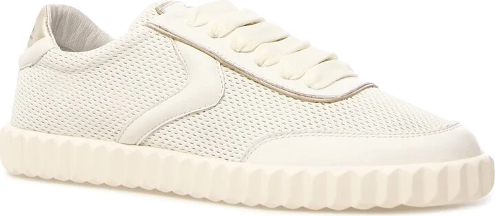 Selia Sneaker