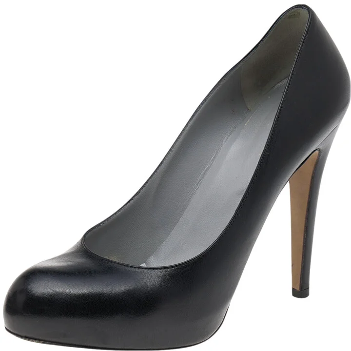 Sergio Rossi Black Leather Round Toe Pumps Size 40.5