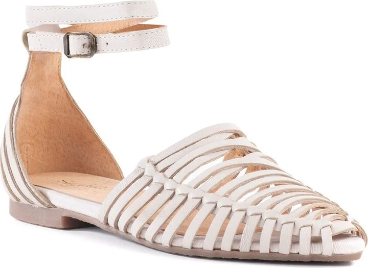 Seychelles Trinket Leather Flat