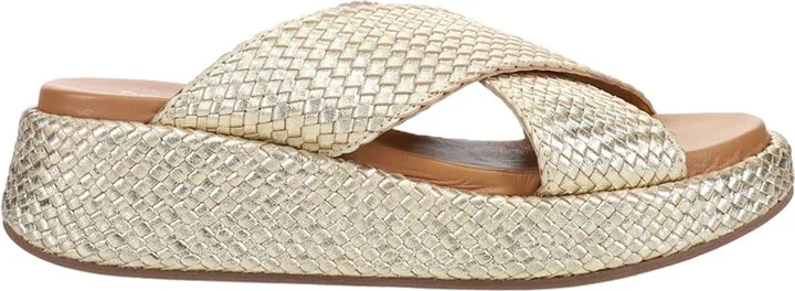 Seychelles Women's Fashion Wedge Sandal