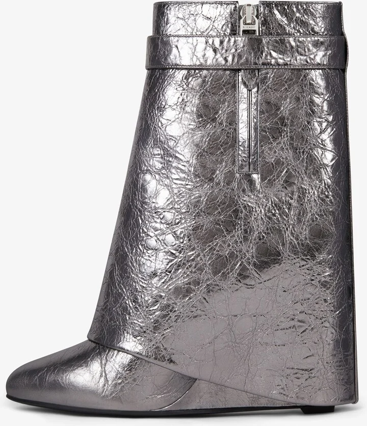 Shark Lock ankle boots in laminated leather - Image 3