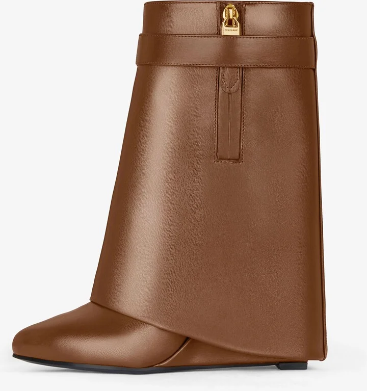 Shark Lock ankle boots in leather - Image 4