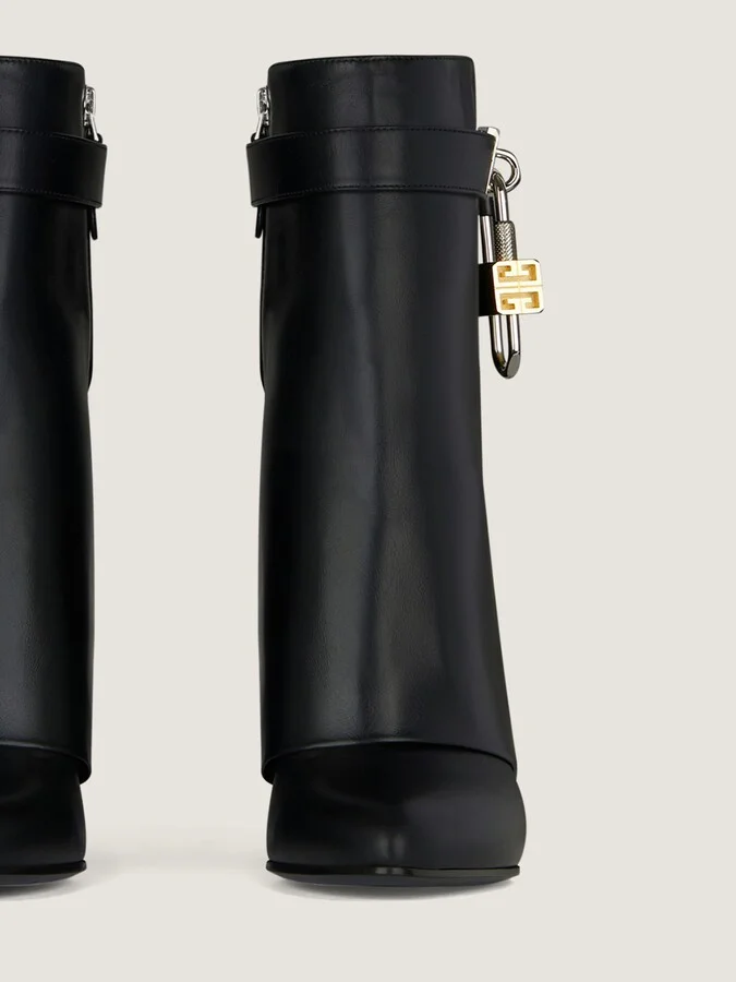 Shark Lock ankle boots in leather - Image 5