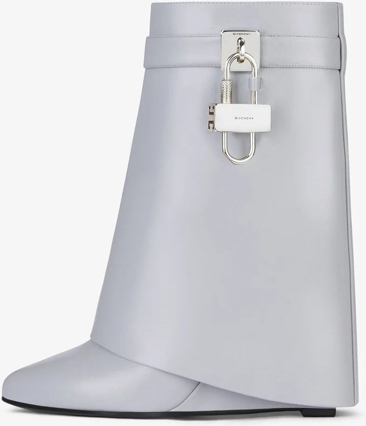 Shark Lock ankle boots in leather - Image 10