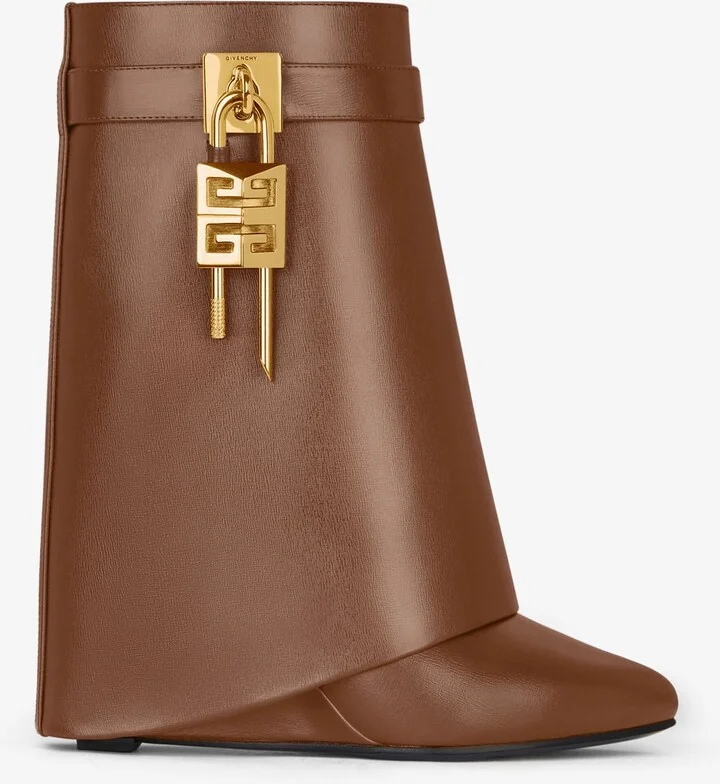 Shark Lock ankle boots in leather