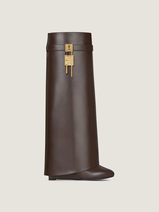 Shark Lock boots in leather